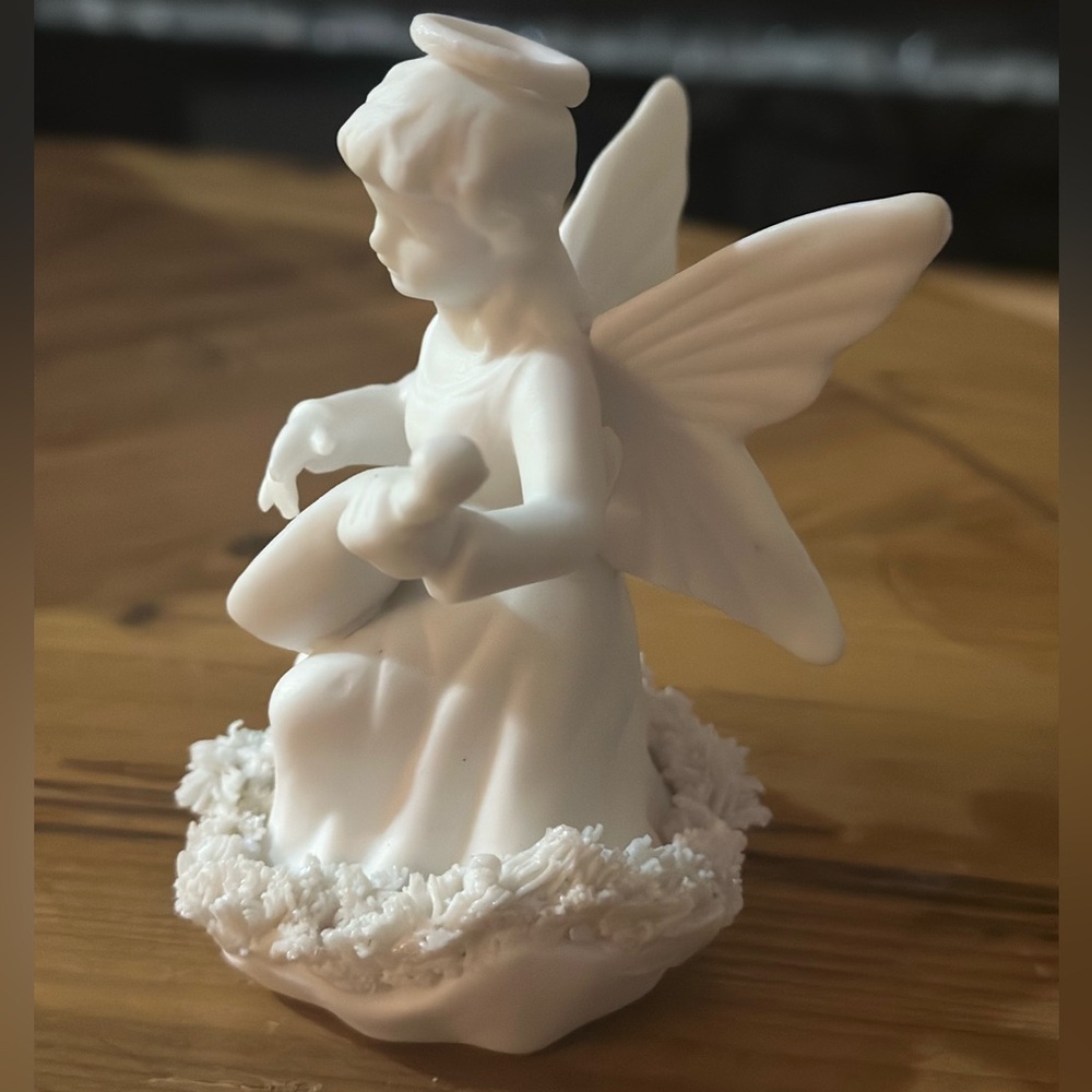 Lenwile China Ardalt Japan Angel Playing Mandolin Figurine with Spaghetti Lace - Picture 6 of 8